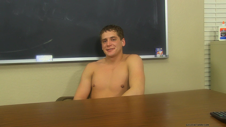 Teach Twinks: Lui Max îi place să-i învețe pe tineri