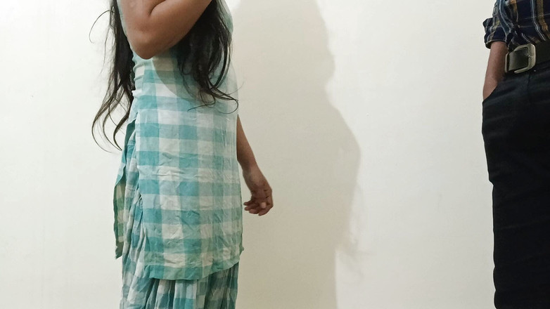 YOURAMRITA04: Pembantu kampung ditinggalkan selepas meludah