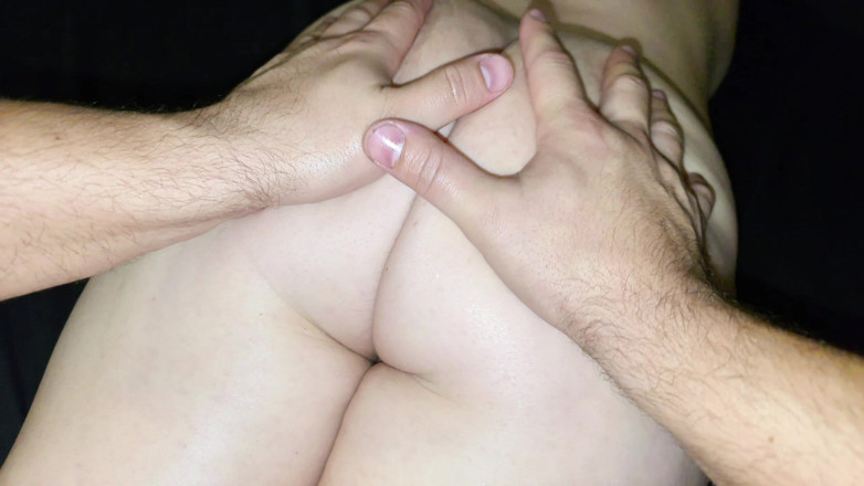 dimon33341: Spanked that chubby ass of my neighbor.