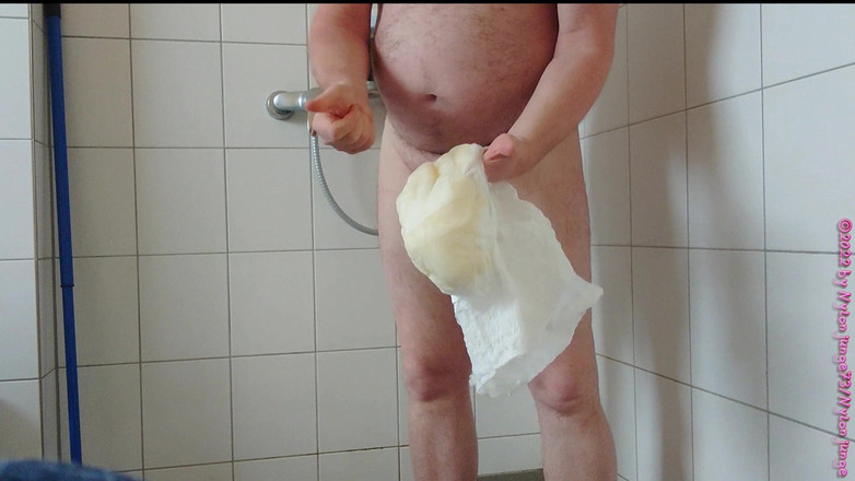 Carmen_Nylonjunge: ナイロン尿失禁テスト2、尿