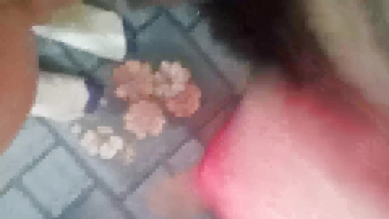 SHAKRATASNEEM: Nevlastní sestra a nevlastní bratr šukají nevlastní sestru Sexy kundička