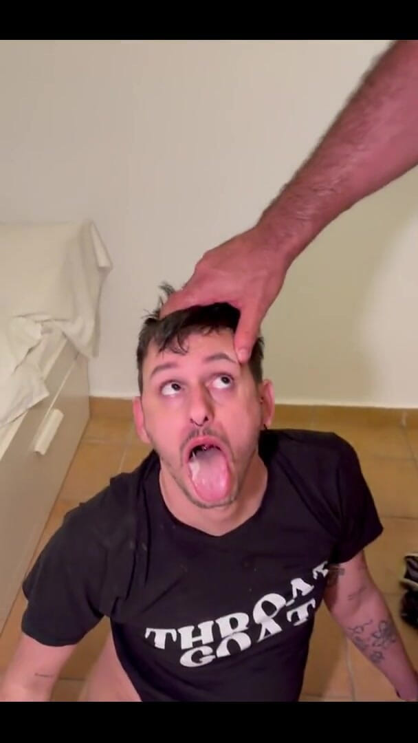 Massive daddy xxx: Impressionante é totalmente dominado por grande padrasto