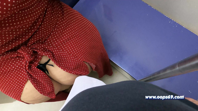 Markus Rokar: Istriku ngocok kontol pria asing di dalam kereta