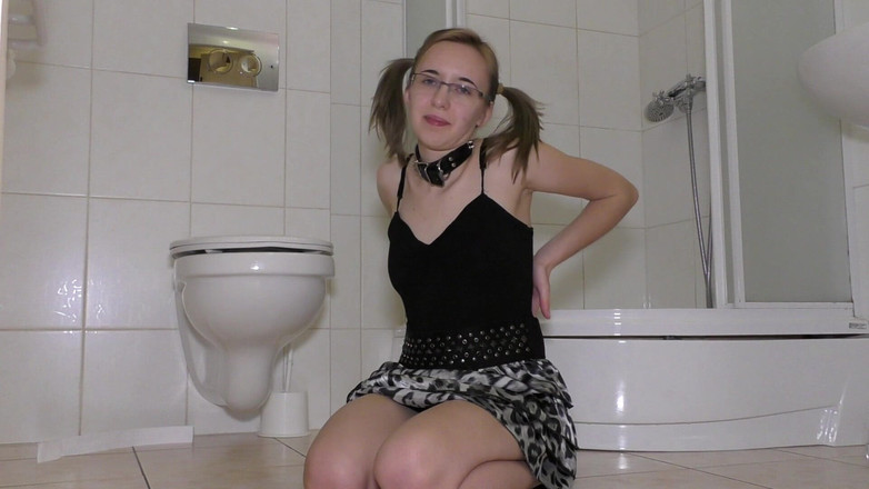 Anna Booty: 딜도 타고 나 자신을 억압