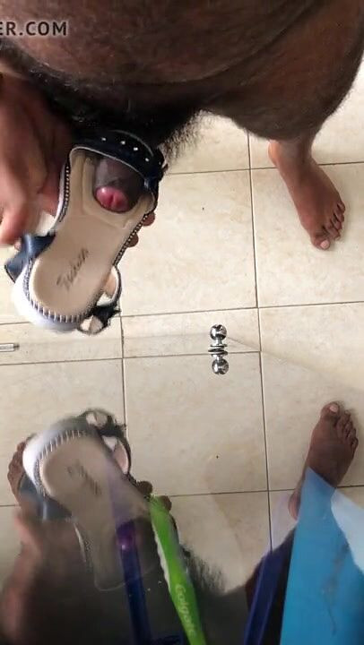 Sexy sereppu: Sandal kecil