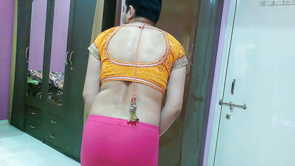 Cute & Nude Crossdresser: Crossdresser banci manis femboy Sweet Lollipop di bahagian atas seksi...