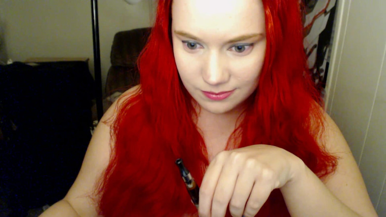 Scarlet Vixen: Coughing While Gaming! (wmv)