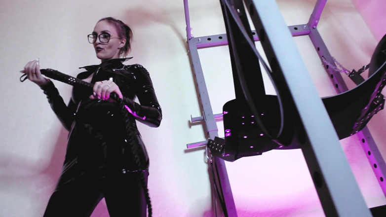 Eva Latexxx: Fetish dominatrix Eva Latex heels solo swing femdom BDSM kink...
