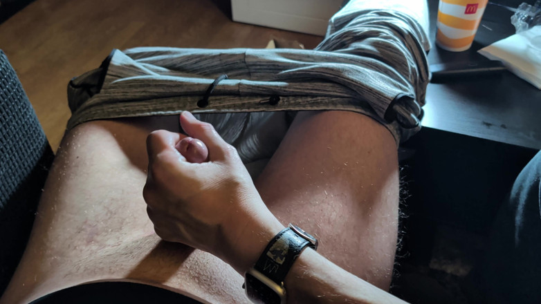 Wichskumpel: Un ami me filme en train de me branler et...
