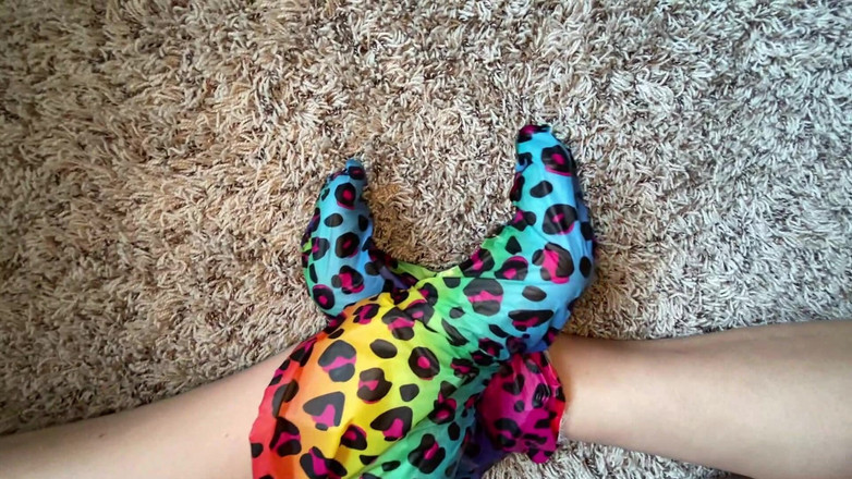 footivities: Ivys Pieds的脚部剥皮与按摩