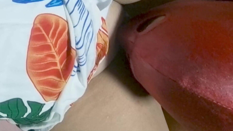 Minhaesposaparaoutro: Cornudo marido comiendo esposas grandes y carnosas