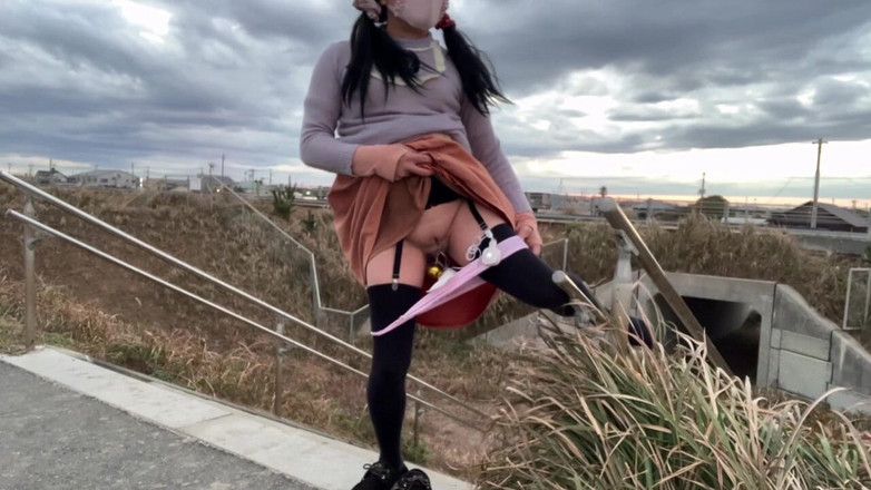 megu2002: Ordem do Treinador nº 29 Exposição em uma Praia Pública