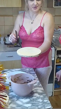I Make a Sweet Breakfast Naked with My Busty MILF Girlfriend.