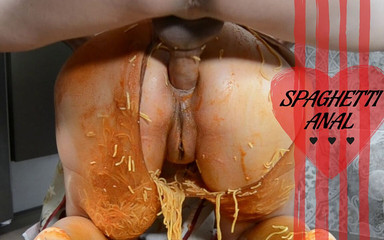 Fetish Explorers: Incydent analny ze spaghetti