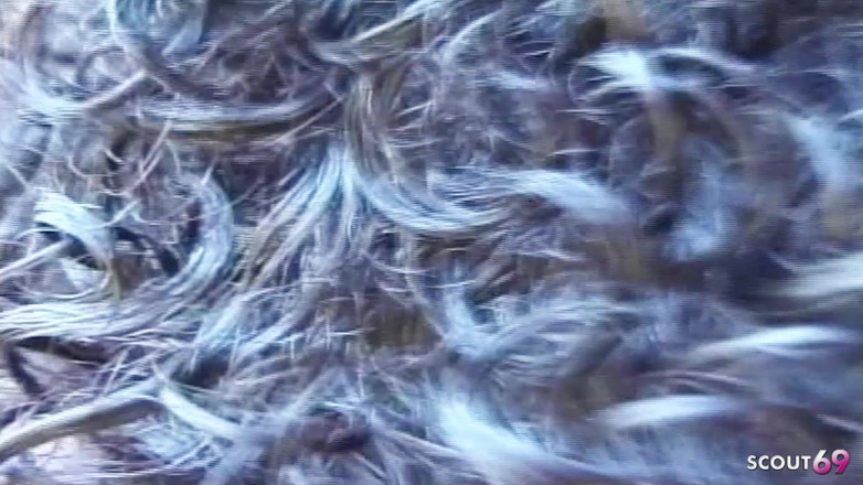 Shemale TS Collection: Blondynka chuda Ladyboy zerżnięta analnie na zewnątrz na pierwszej randce