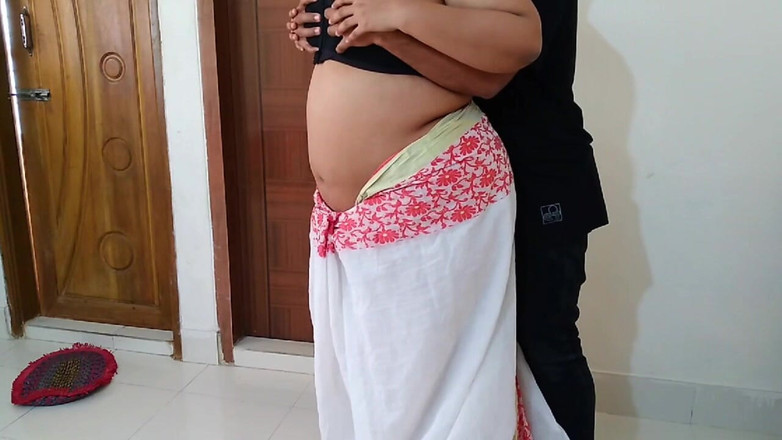 Aria Mia: Anal kasar desi India disetubuhi oleh damad jii