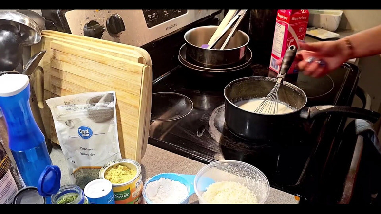 August Harper: Marry Meals: Episod 2