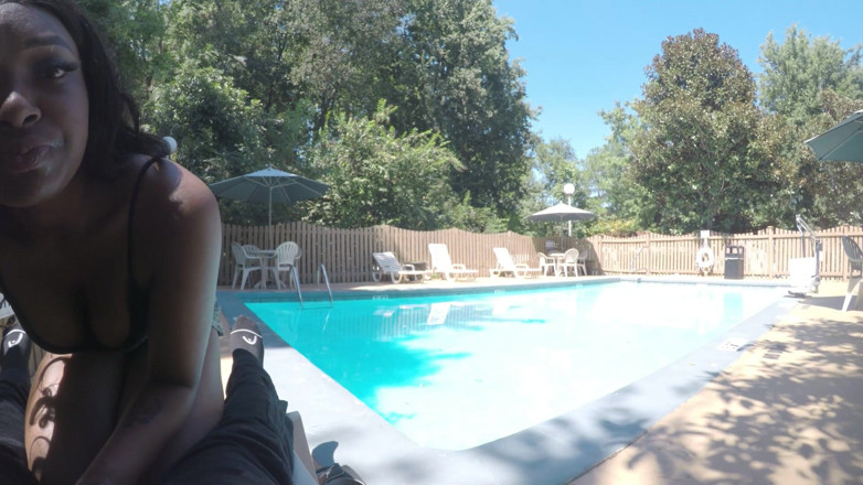DREDLOX.X.X: Me and Blu at the Pool