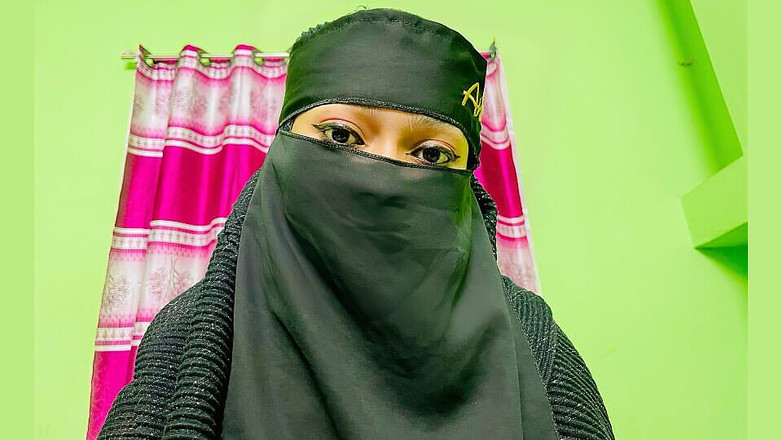 Kaleonjoybd: Mătușă Ești atât de sexy și silueta ta arată ca Sanny...