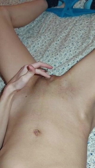 Wet Pussy Fuck: Erste 18-jährige masturbation, feuchte muschi und nasses höschen