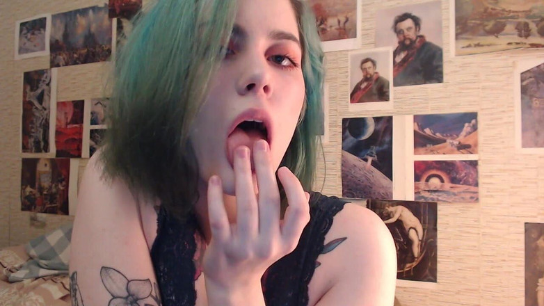 Stacy Moon: Utangaç genç kız seksi iç çamaşırıyla seni azdırıyor