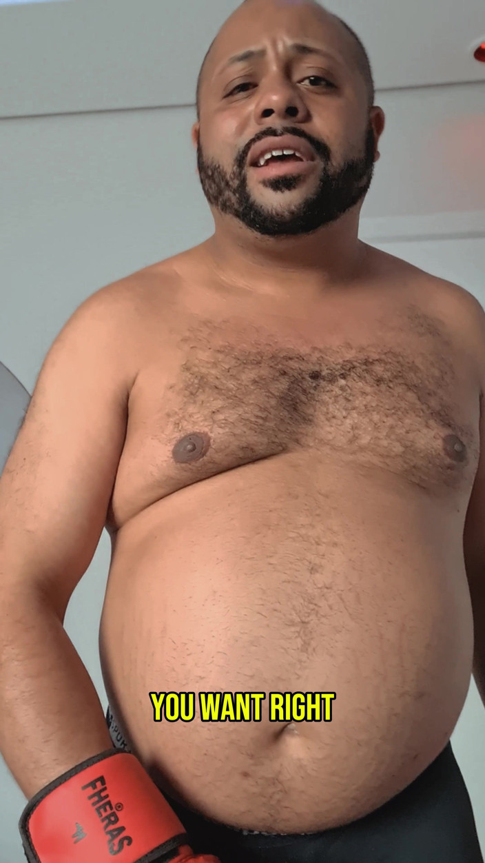 Punchbagplz: Bearzinho Black - POV-boxen-dominanz (hotel-rollenspiel)
