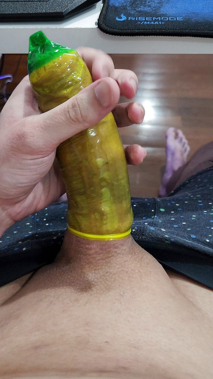 Lkdick8: Il mio nuovo preservativo colorato.