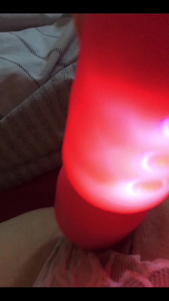 Loula Lou: Ти не любиш хорошу дрочку і сперму вранці.....!