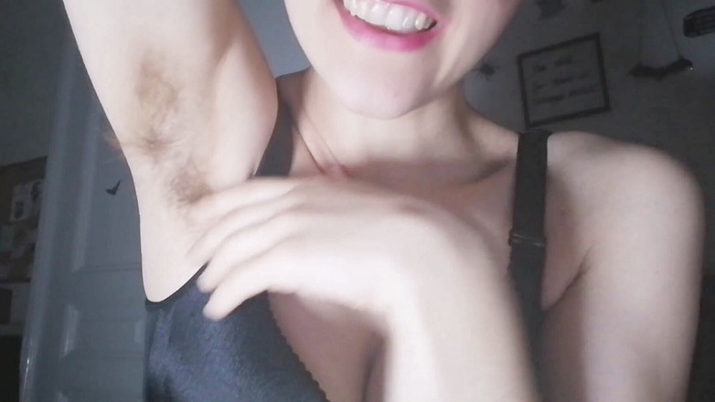 The Antichristrix: 女神の毛むくじゃらの脇の下の匂いを嗅ぐ