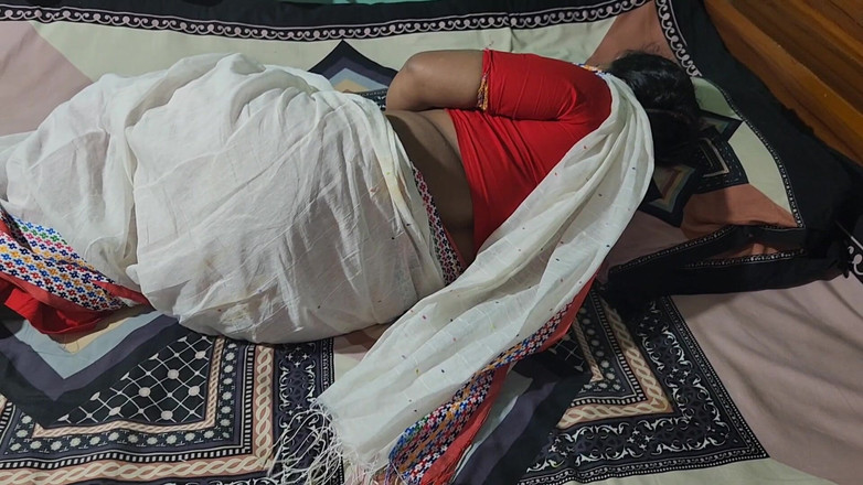 Banglavabi: Macecha miluje mít můj velký penis v její kundičce část 01