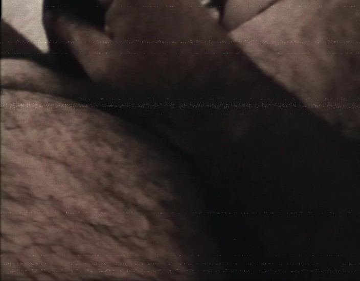 BeardedChubby: Extreme Close-up Finish - Shot Like an Old Tape