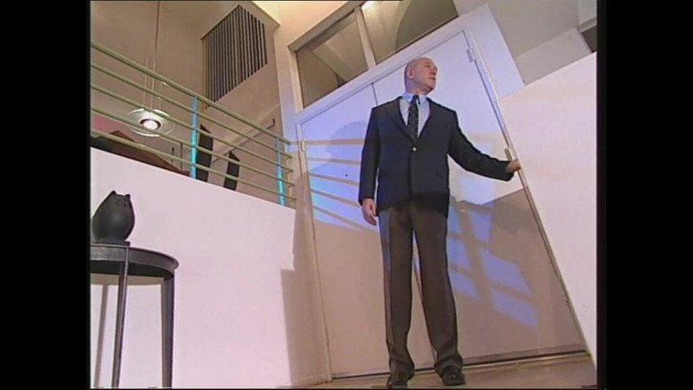 Muschi movie official: Belas putas fodidas em um prédio por grandes paus