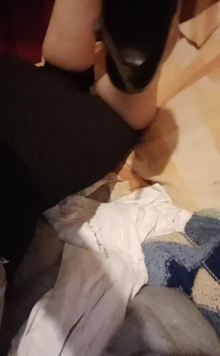 Dominatrix Redsonyja: Estos tacones solo están allí para lamerlos y como acto...