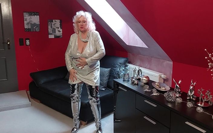 Mature Wanker: Pure Vicky Pension Rush Private XXX Clips