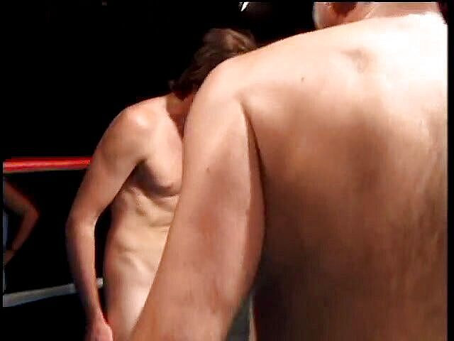 Oral Sluts: लड़कियाँ अपने मुंह से लंड चाटती हैं