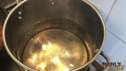 Manlyfoot: Benimle yemek pişirme - spagetti - ayaklarına boşalma çorap serisi - manlyfoot