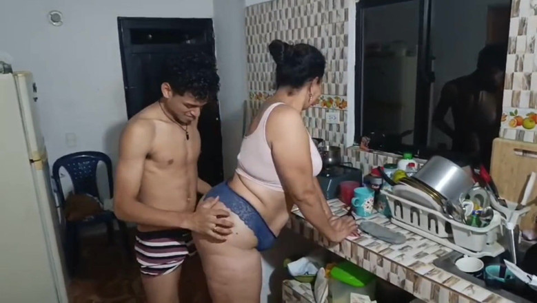 Jovencandelita: I fuck the ass of my stepbrother's wife, she has...