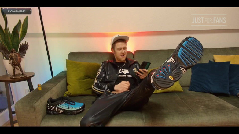 Roman Heart: Cum on Adidas