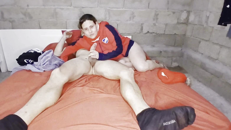 Naomi Simon: Huge Cum Load in the Mouth of Chubby MILF