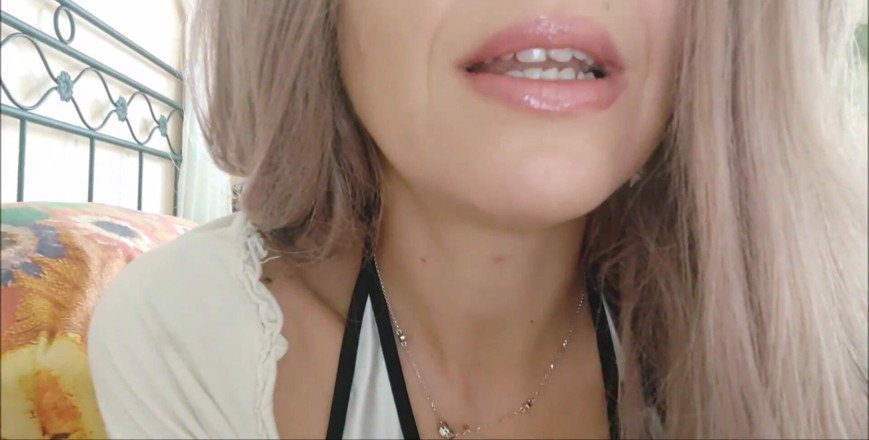 savannahamatoriale: 이탈리아 여주인은 아무도 없는 것처럼 느껴집니다.
