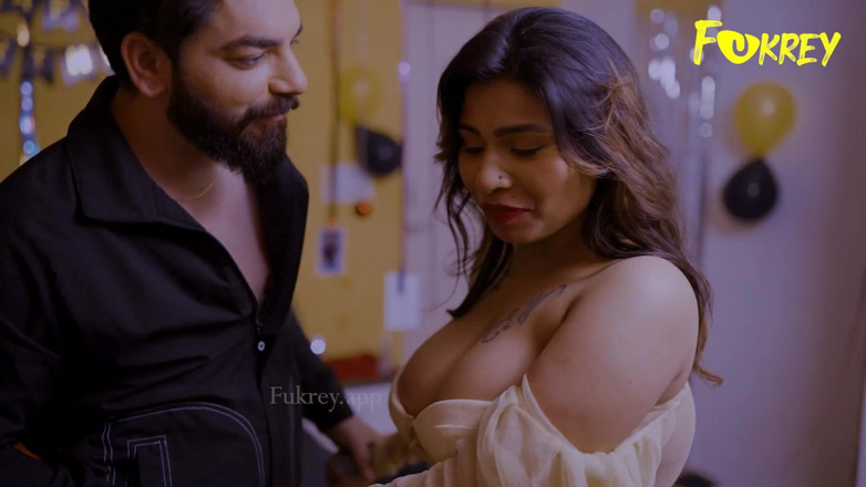 Triflicks: janmadin ki paarti mainne aur premika ke saath seks kiya