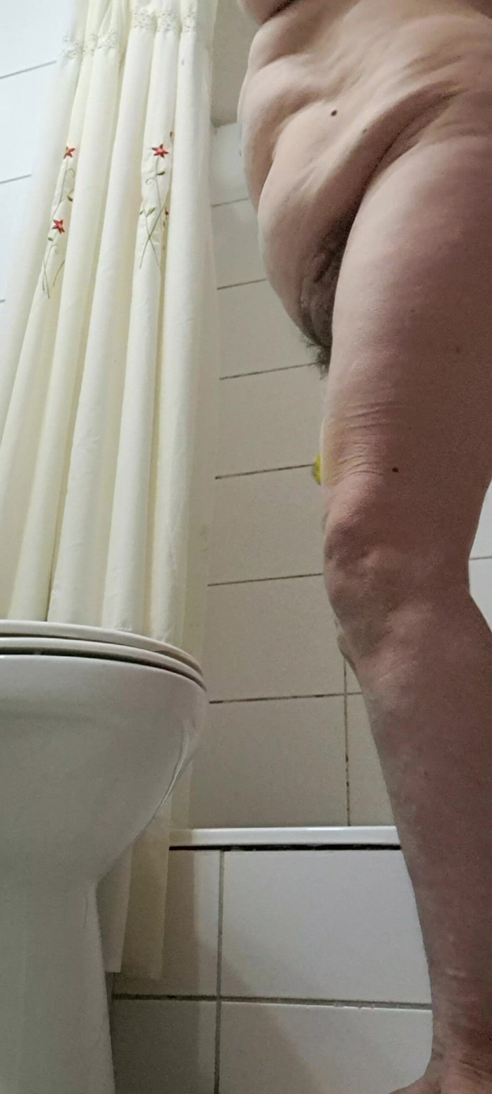 Mommy big hairy pussy: Nahá MILFka, Ukazuji zadek a další