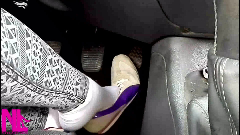 Nyllady: Pedal Pumping in White Sneakers and Cotton Socks