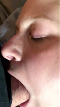 Obok Dolly i Stunt Cock - POV Blowjob - No Makeup