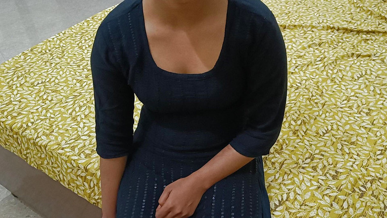 YOURAMRITA04: 의붓아들한테 따먹히는 18살 인도 소녀