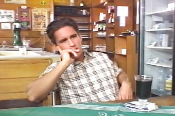 Vintage Babes: Pelayan lateks dikongkek keras dalam caffe selepas bermain dengan teman...