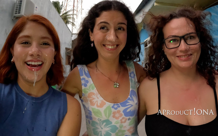 AproductionA: Лесбіянки кінчають на острові