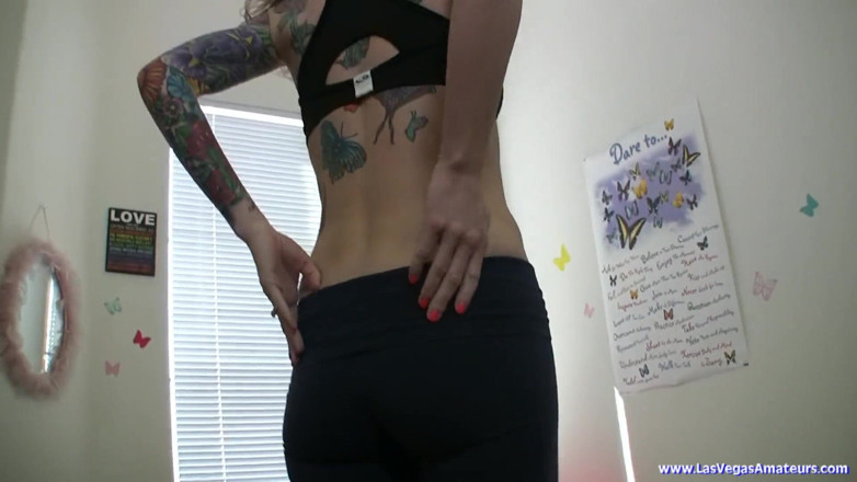 Spungy Gunk Films: Ashley Roberts strips when she does her yoga workout!