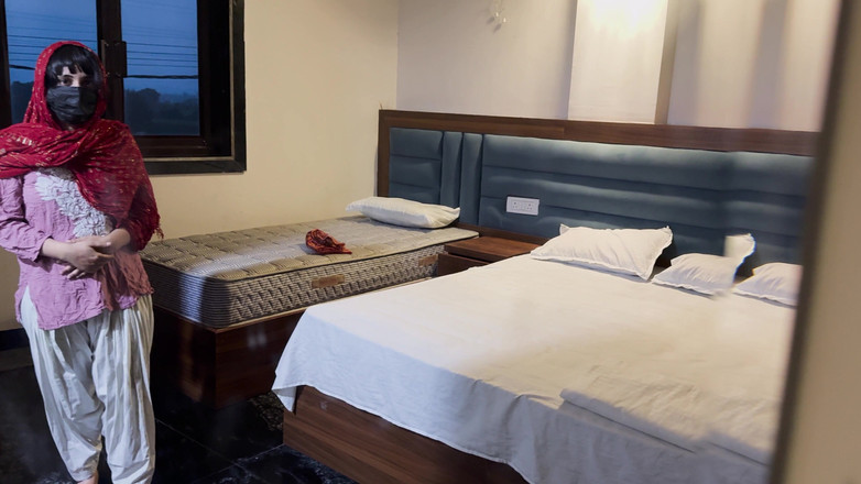 wildDesipair: Desi cameriera e proprietario hanno fatto sesso