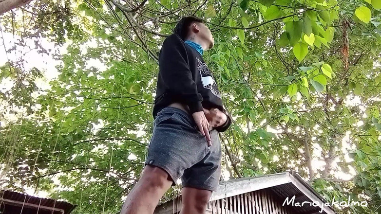 Mariojakolino: 野外オナニー 精子がいっぱい!